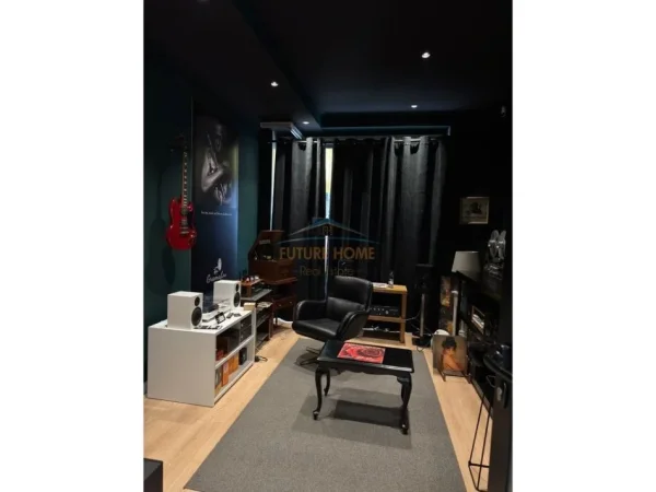 Tirane, shitet Kati 0, 74 m² 350.000 € (Sheshi Wilson)