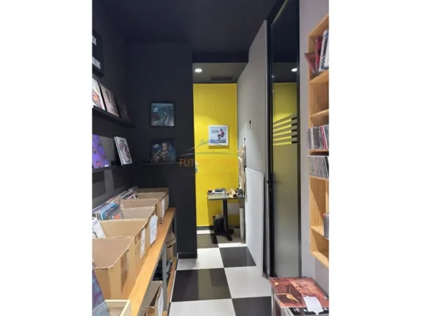 Tirane, shitet Kati 0, 74 m² 350.000 € (Sheshi Wilson)