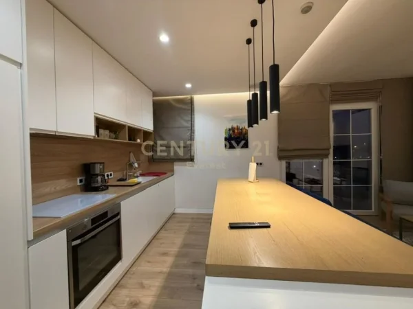 Tirane, shitet apartament+verande | Penthouse 3+1+Ballkon Kati 5, 205 m² 235.000 € 