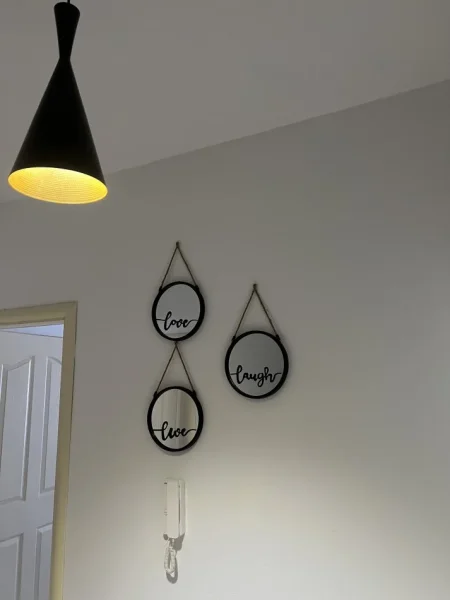 Tirane, jepet me qera apartament 2+1+Ballkon 90 m2 700 € (Loni ligori)