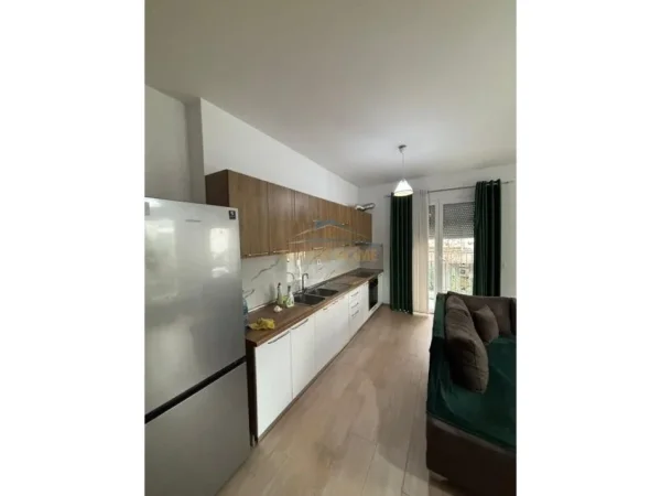 Tirane, jepet me qera apartament 2+1+Ballkon Kati 1, 112 m² 699 € (Don Bosko)
