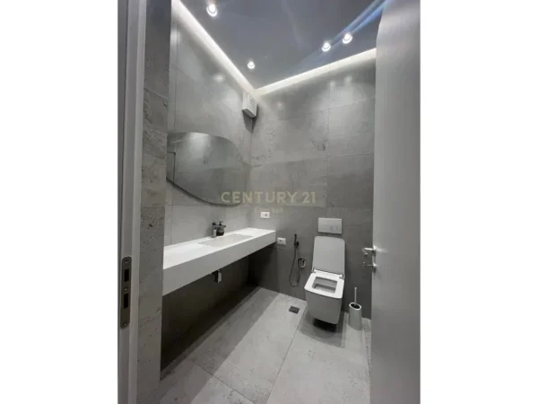 Tirane, jepet me qera apartament 1+1 Kati 5, 57 m² 500 € 