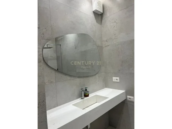 Tirane, jepet me qera apartament 1+1 Kati 5, 57 m² 500 € 