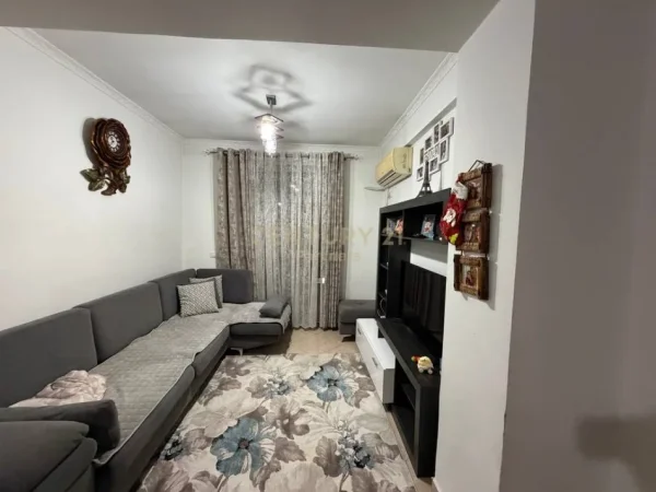 Tirane, jepet me qera apartament 2+1 Kati 2, 112 m² 153.000 € 