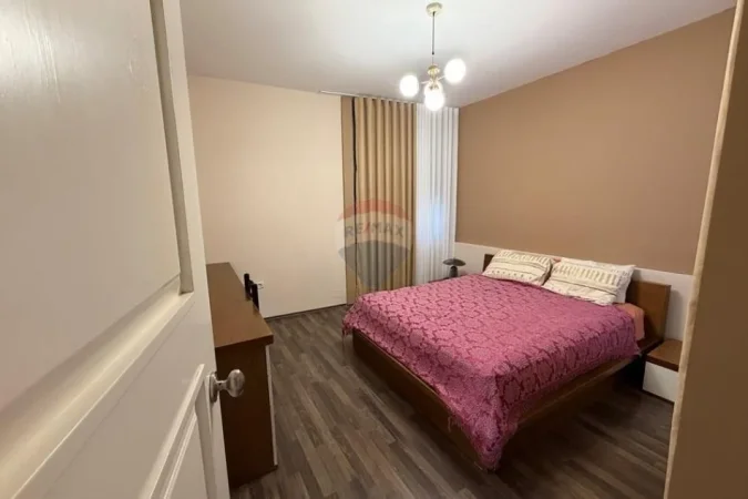 Tirane, shitet apartament 2+1+Ballkon Kati 4, 102 m² 139.000 € (Fresku, Rruga e Dajtit)