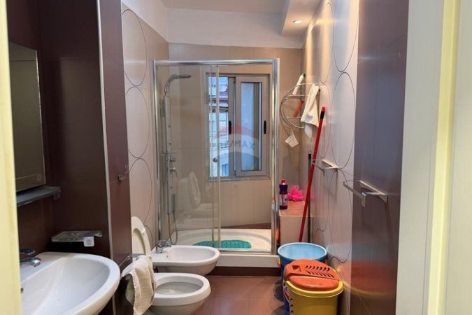 Tirane, shitet apartament 2+1+Ballkon Kati 4, 102 m² 139.000 € (Fresku, Rruga e Dajtit)