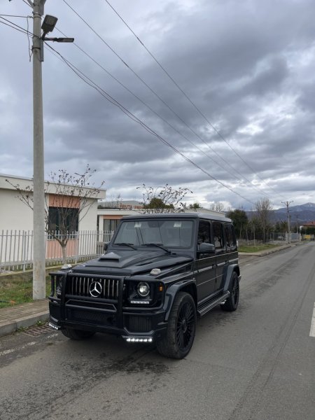 Tirane, shitet makine Mercedes Benz G63 Benzin, e zeze automatik Klima 162.283 km 55.000 €