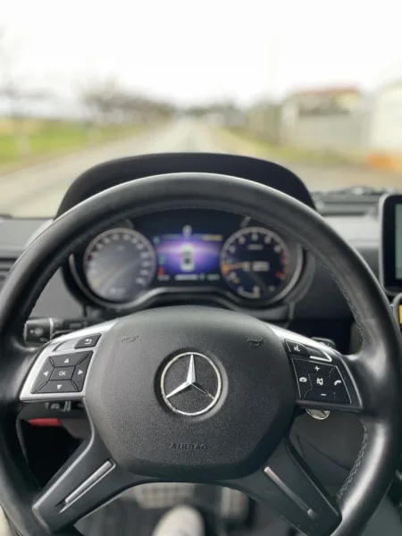 Tirane, shitet makine Mercedes Benz G63 Benzin, e zeze automatik Klima 162.283 km 55.000 €
