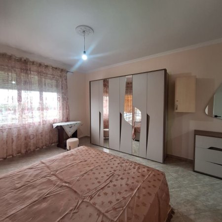 Tirane, jepet me qera apartament 2+1 Kati 3, 110 m² 600 € (Stacioni i Trenit prane Mulliri i Vjeter)