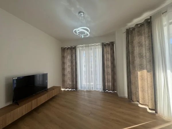 Tirane, jepet me qera apartament 2+1 Kati 7, 80 m² 550 € 