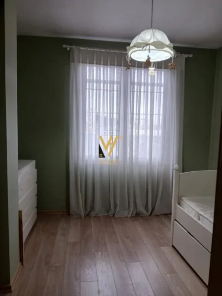 Tirane, jepet me qera apartament 2+1+Ballkon Kati 4, 116 m² 700 € (RRUGA PETI)