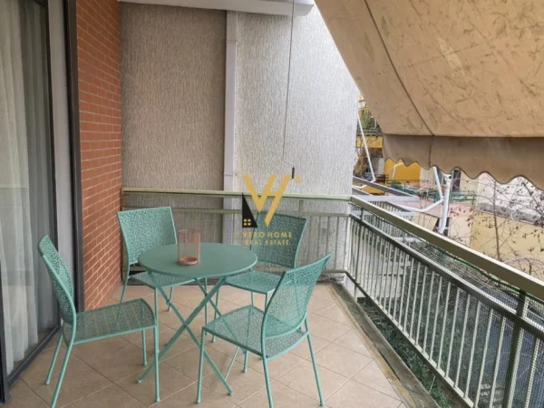 Tirane, jepet me qera apartament 2+1+Ballkon Kati 4, 116 m² 700 € (RRUGA PETI)