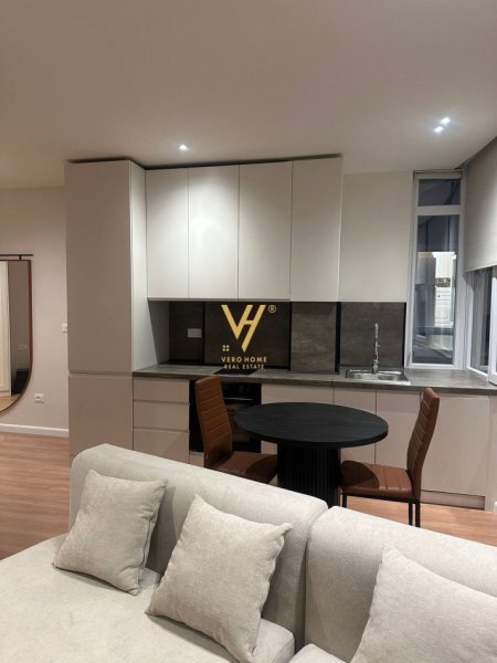 Tirane, jepet me qera apartament Kati 5, 40 m² 400 € (ASTIR)