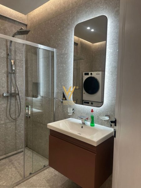 Tirane, jepet me qera apartament Kati 5, 40 m² 400 € (ASTIR)