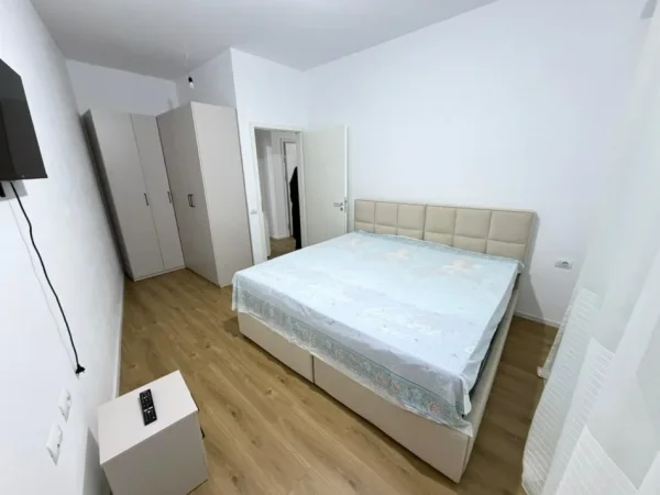 Tirane, jepet me qera apartament 1+1 Kati 2,