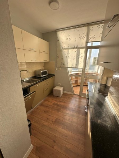 Tirane, shitet apartament 2+1 , 125 m² 
