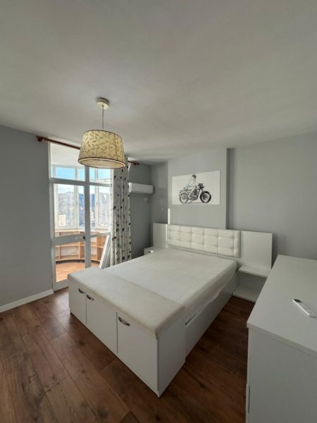 Tirane, shitet apartament 2+1 , 125 m² 