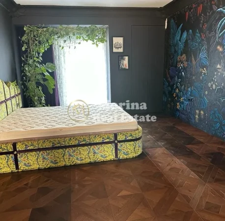 Tirane, jepet me qera apartament 2+1 Kati 7, 150 m² 1.800 € (Qender)