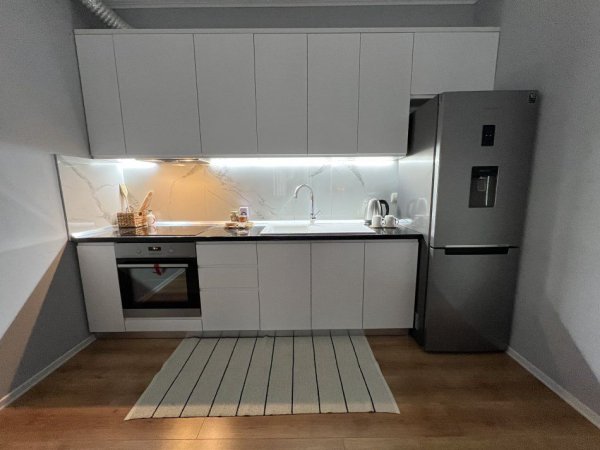 Tirane, jepet me qera apartament 2+1 Kati 3, 70 m² 700 € (Rruga e Dibres)