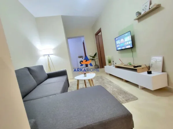 Tirane, jepet me qera apartament 1+1 Kati 2, 65 m² 625 € 