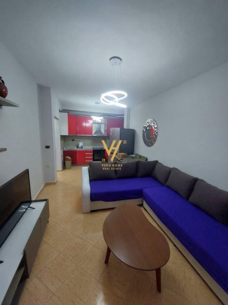 Tirane, jepet me qera apartament 1+1+Ballkon Kati 1, 70 m² 500 € (KODRA E DIELLIT)