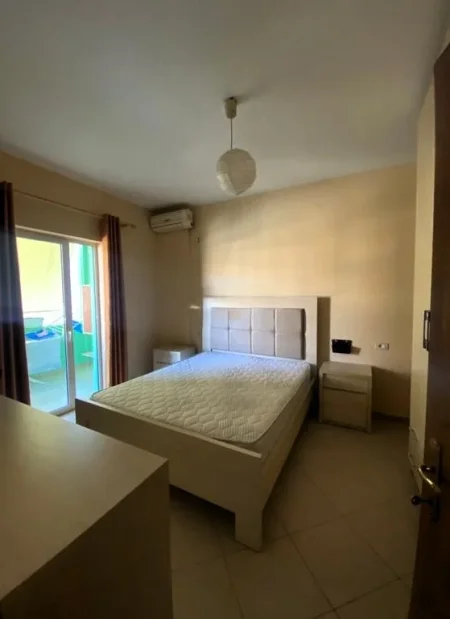 Tirane, jepet me qera apartament 2+1 Kati 5, 120 m² 600 € (zogu i zi)