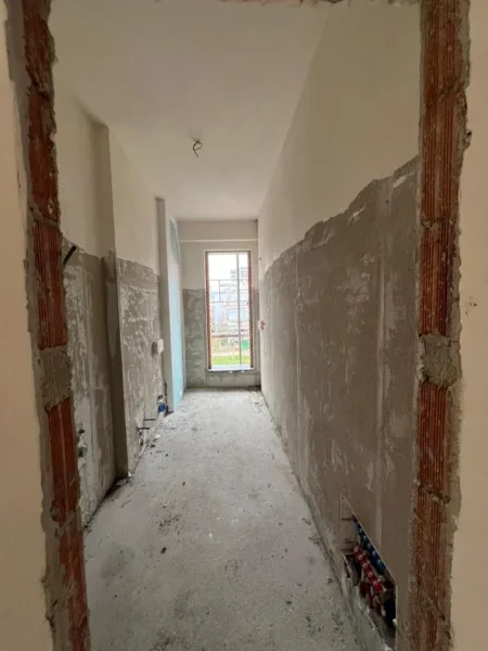 Tirane, shitet apartament 2+1 Kati 1,