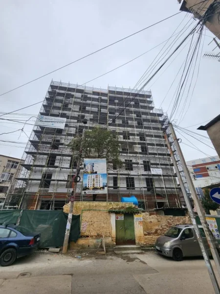 Tirane, shitet dyqan Kati 0, 48 m² 