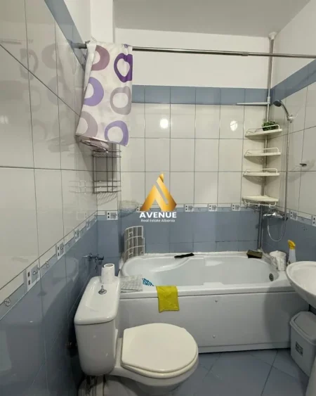 Tirane, jepet me qera apartament 2+1+Ballkon Kati 3, 80 m² 550 € (Riza cerova)