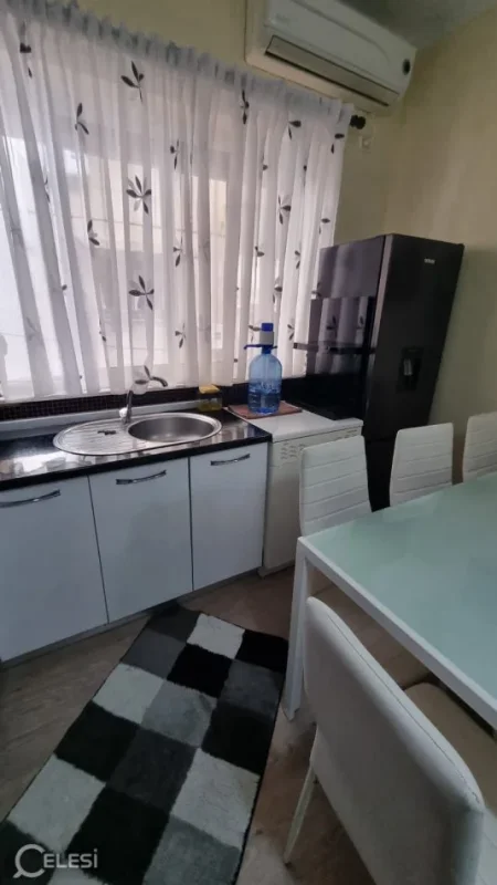 Tirane, jepet me qera apartament 2+1+Ballkon Kati 2, 85 m² 600 € 