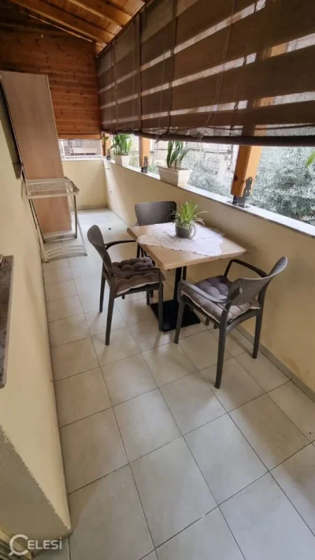 Tirane, jepet me qera apartament 2+1+Ballkon Kati 2, 85 m² 600 € 