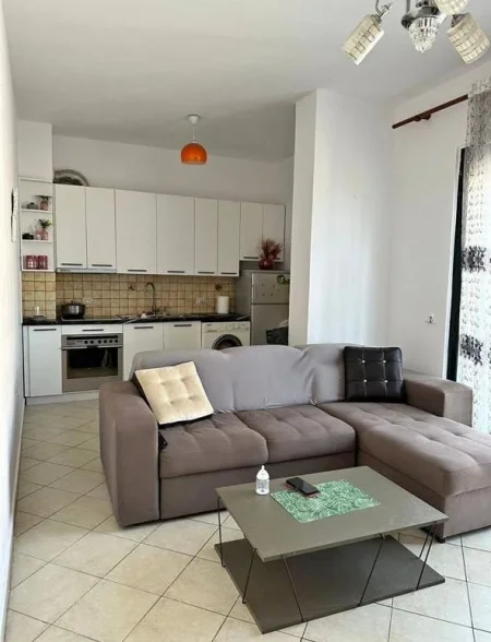 Tirane, shitet apartament 1+1+Ballkon Kati 7, 67 m² 82.000 € (kombinat)