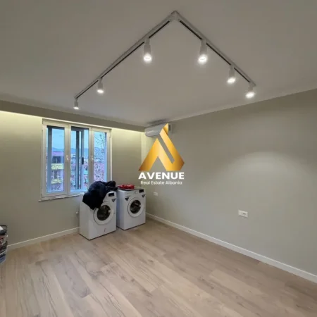 Tirane, shitet apartament 1+1+Ballkon Kati 5, 125.000 € (21 Dhjetori)