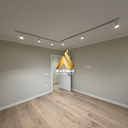 Tirane, shitet apartament 1+1+Ballkon Kati 5, 125.000 € (21 Dhjetori)