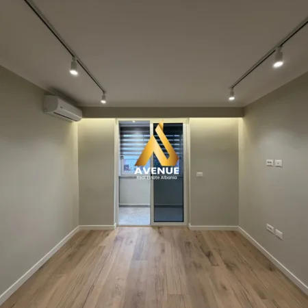 Tirane, shitet apartament 1+1+Ballkon Kati 5, 125.000 € (21 Dhjetori)