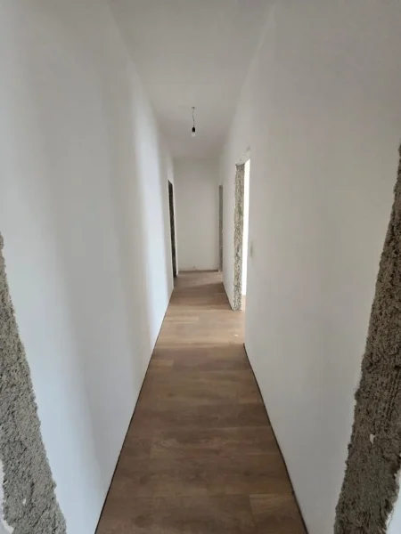 Tirane, shitet apartament 2+1 , 95 m² 130.000 € 