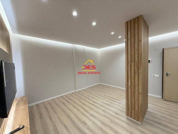 Vlore, shitet garsonier Kati 2, 43 m² 90.000 € (Rruga Dhimitër Konomi)