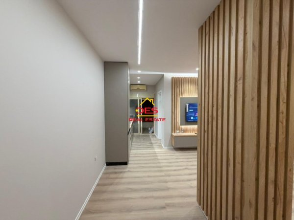 Vlore, shitet garsonier Kati 2, 43 m² 90.000 € (Rruga Dhimitër Konomi)