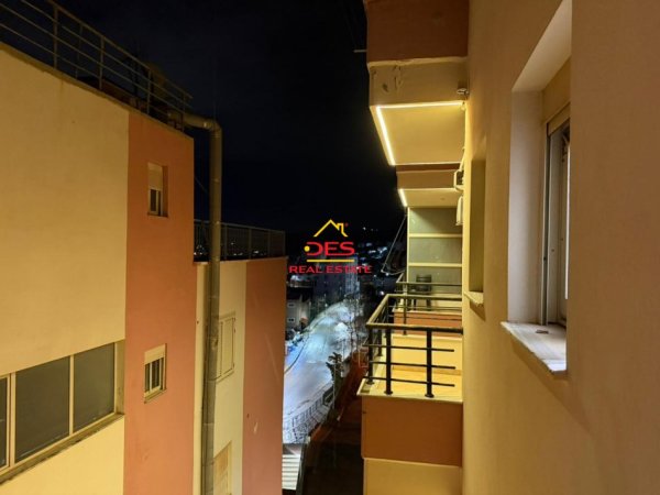 Vlore, shitet garsonier Kati 2, 43 m² 90.000 € (Rruga Dhimitër Konomi)