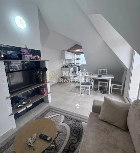 Tirane, jepet me qera apartament 1+1 Kati 5, 50 m² 350 € (Fresku)