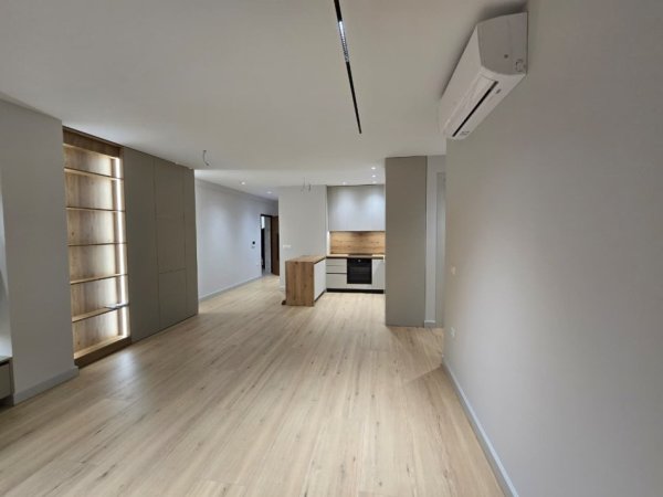 Tirane, shitet apartament 2+1+Ballkon Kati 1, 88 m² 250.000 € 