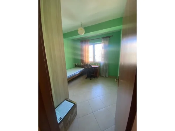 Tirane, jepet me qera apartament , 120 m² 600 € 