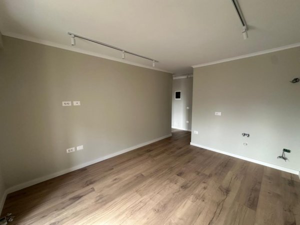 Tirane, shitet apartament 1+1 Kati 5, 45 m² 125.000 € (21 Dhjetori)