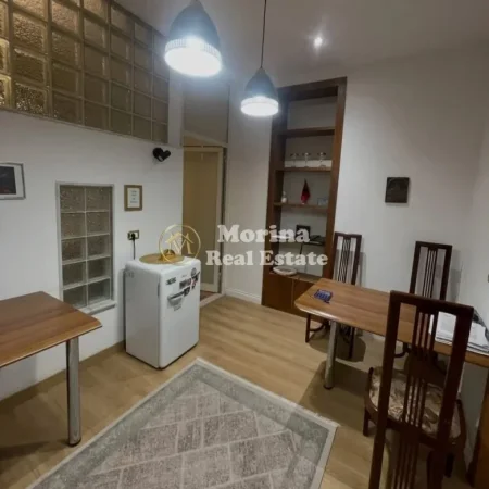 Tirane, jepet me qera apartament 1+1 Kati 2, 70 m² 650 € (Sheshi Willson)