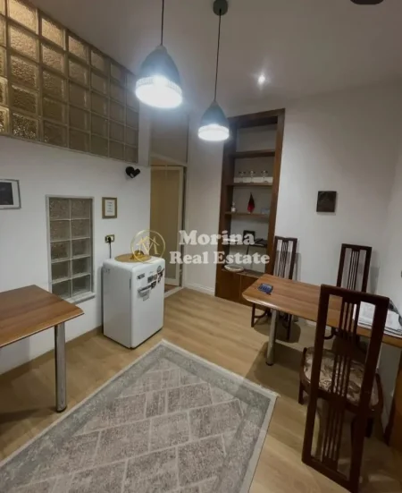 Tirane, jepet me qera apartament 1+1 Kati 2, 70 m² 650 € (Sheshi Willson)