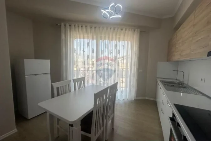Tirane, jepet me qera apartament 1+1+Aneks+Ballkon Kati 5, 68 m² 650 € (Selvia)