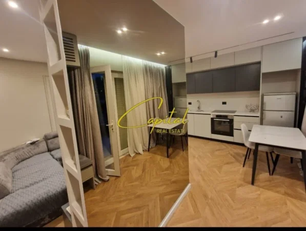 Tirane, jepet me qera apartament 1+1 Kati 1, 75 m² 800 € (KODRA E DIELLIT)