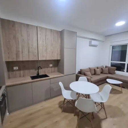 Jap 1+1 te Rezidenca Kadiu,(Kompleksi Mangalem)