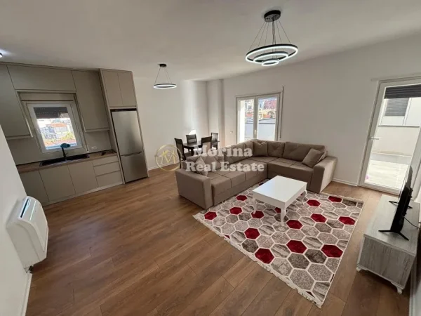 Tirane, jepet me qera apartament 2+1 Kati 6, 100 m² 800 € (Xhamlliku)