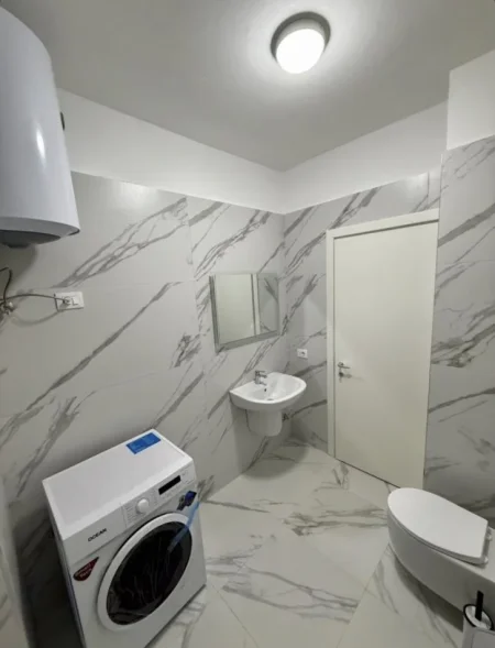 Tirane, jepet me qera apartament 2+1+Ballkon , 105 m² 630 € (Rruga Feizi Himzo, Prane Green City, Tirane)